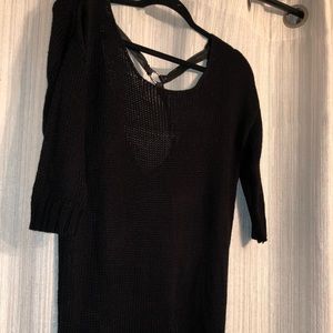 Black 3/4 sleeve sweater